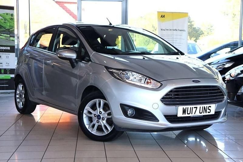 Silver Used 2017 Ford Fiesta Zetec Hatchback | £7,330 (Good price) - Image 1/1