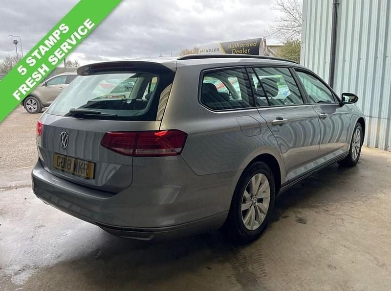 Used VW Passat S 120 HP (88 kW) 2018 Silver Estate
