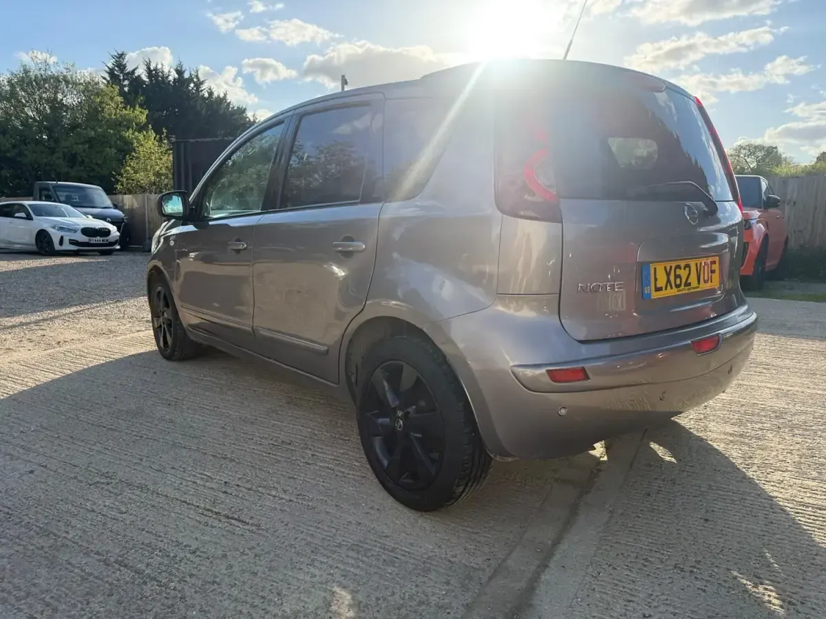 Used Nissan Note N-TEC 110 HP (80 kW) 2012 Beige Hatchback
