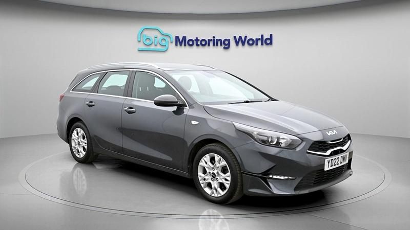 Used Kia Ceed 2022 Grey Hatchback