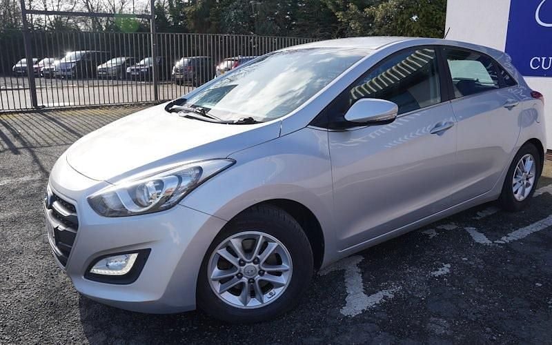 Usado Hyundai i30 SE 110 HP (80 kW) 2016 Citadino