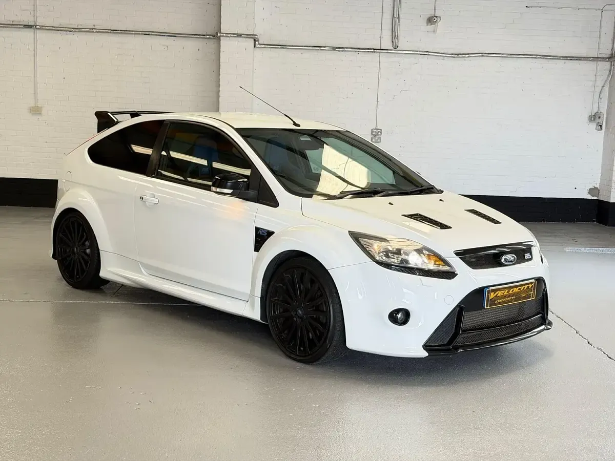 Used Ford Focus RS 2010 White Hatchback