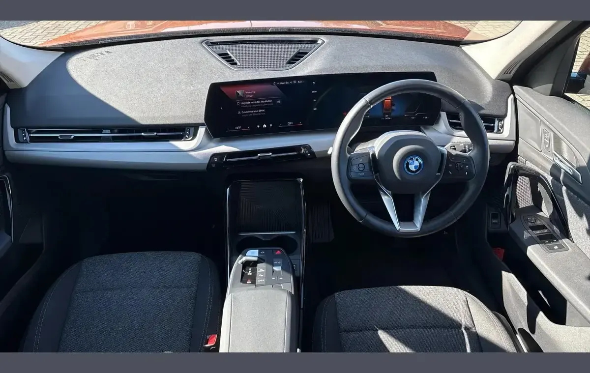 Usado BMW iX1 Sport Line 150 kW (204 HP) 2024 Laranja SUV