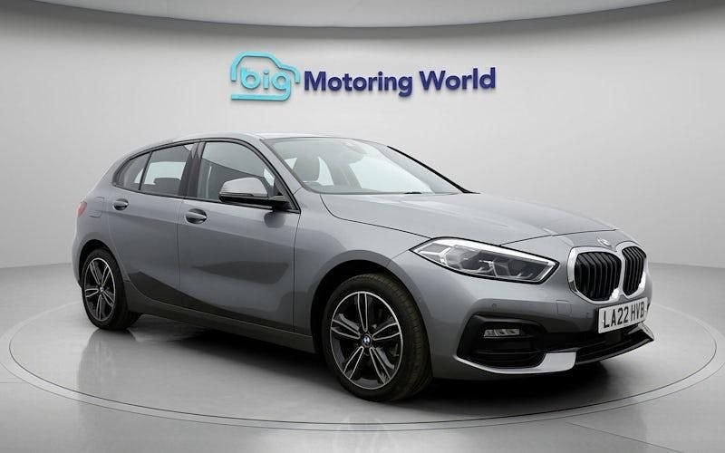 Used BMW 118 Sport Line 136 HP (100 kW) 2024 Hatchback