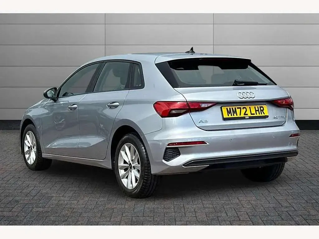 Used Audi A3 Comfort 110 HP (80 kW) 2022 Floret silver Sedan