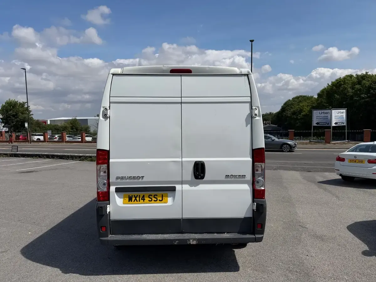 Used Peugeot Boxer 130 HP (95 kW) 2014 White Van