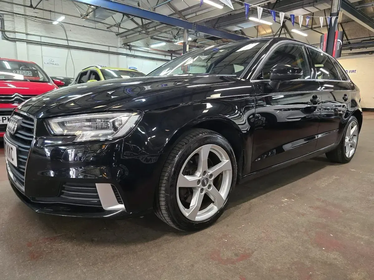 Used Audi A3 Sportback Sport 190 HP (139 kW) 2017 Black Hatchback