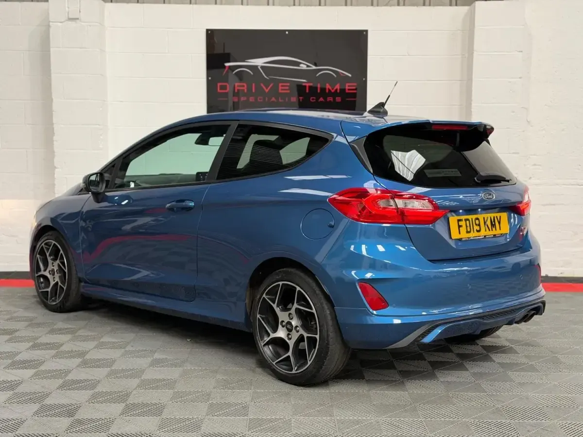 Second-hand Ford Fiesta ST 200 CP (147 kW) 2019 Albastru Hatchback