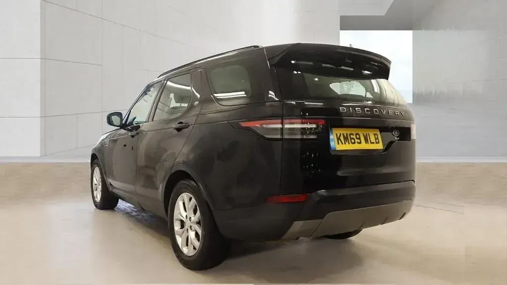 Used Land Rover Discovery 5 SE 2019 Black SUV