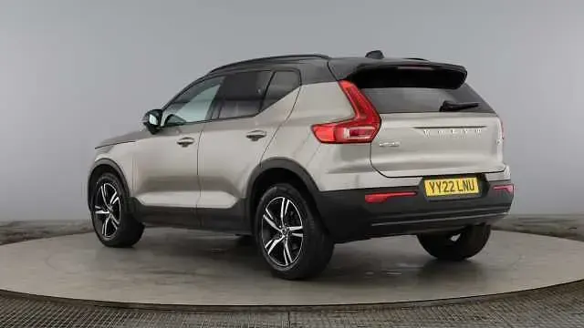 Used Volvo XC40 R-Design 161 HP (118 kW) 2022 SUV