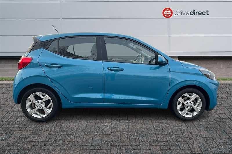 Used Hyundai i10 SE 67 HP (49 kW) 2023 Turquoise Hatchback