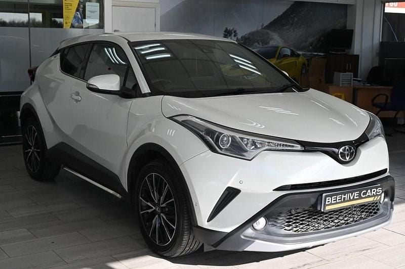 Used Toyota C-HR 115 HP (84 kW) 2017 White SUV