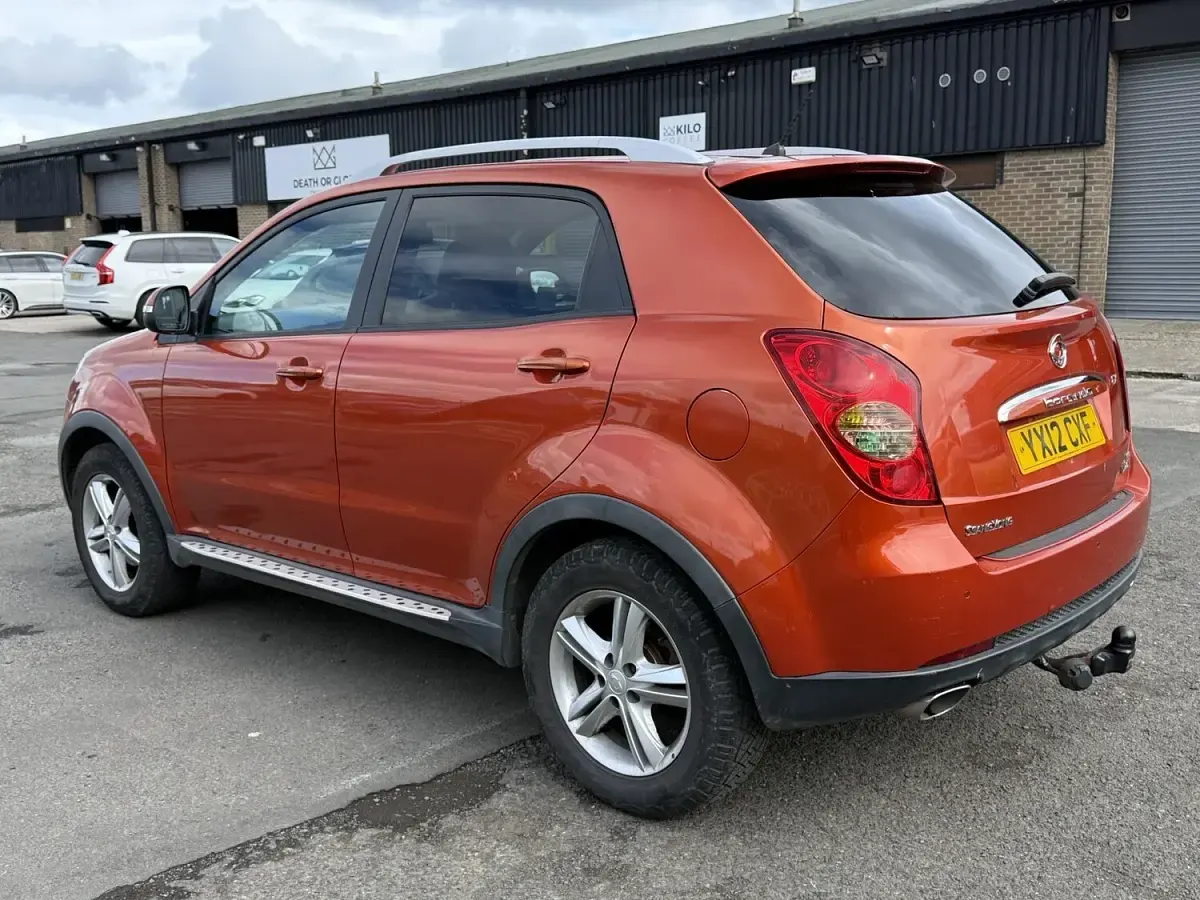 Used SsangYong Korando 175 HP (128 kW) 2012 Red SUV