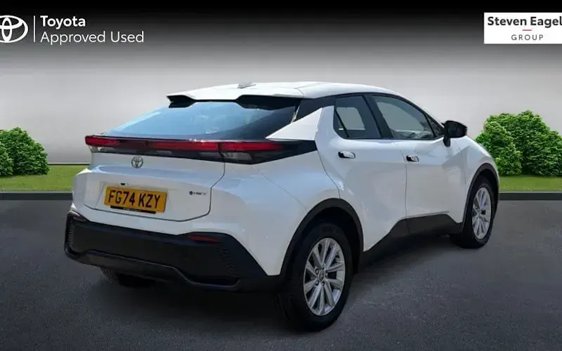Used Toyota C-HR 140 HP (102 kW) 2026 SUV