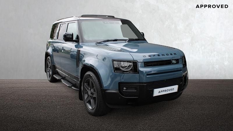 Used Land Rover Defender SE Dynamic 2025 Tasman blue SUV