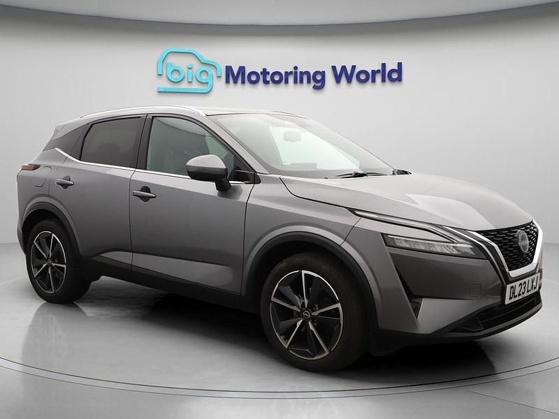 Grey Used 2023 Nissan Qashqai Tekna SUV | £21,700 (A bit pricey) - Image 1/4