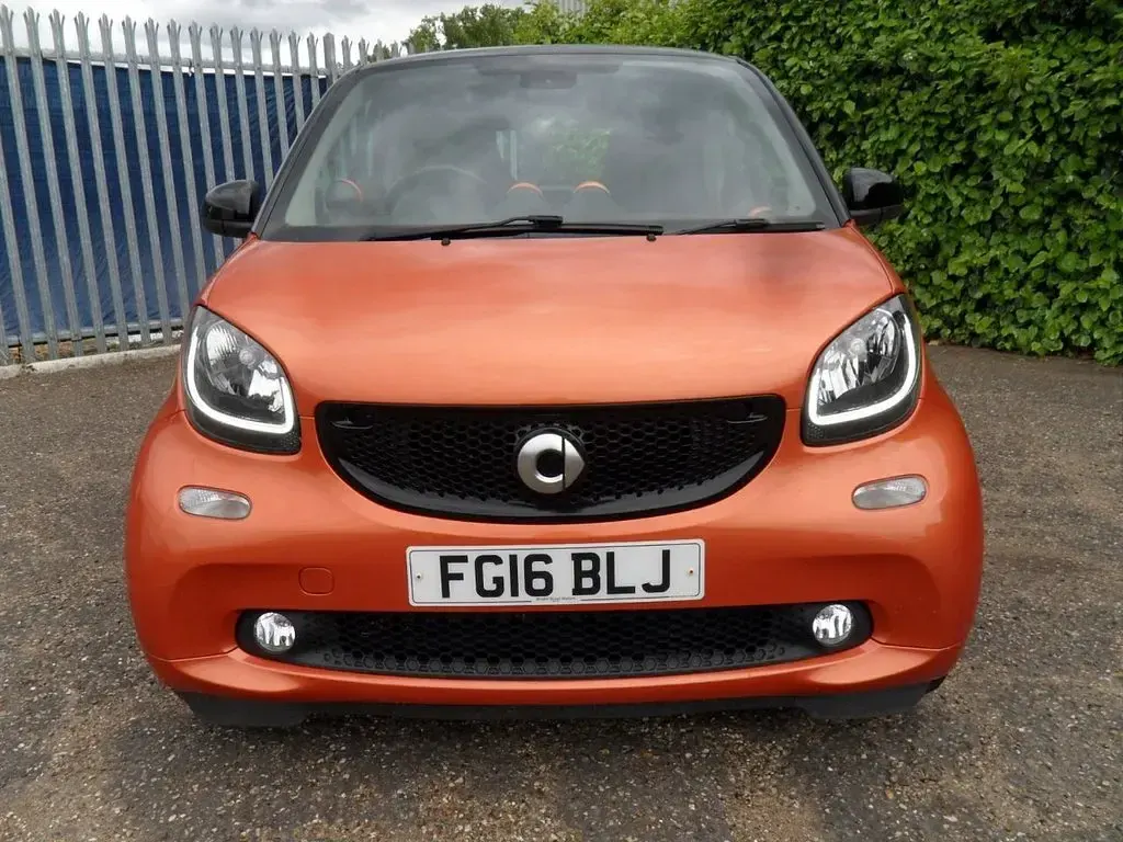 Used Smart ForTwo Coupé Premium 90 HP (66 kW) 2016 Orange Coupe
