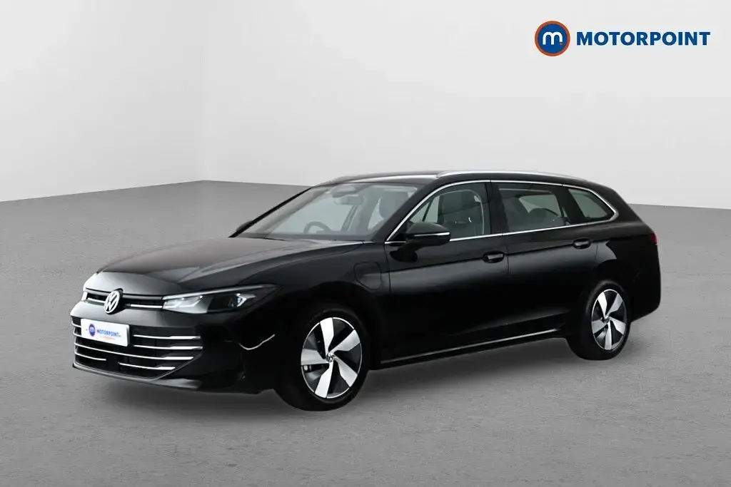 Used VW Passat Life 204 HP (150 kW) 2025 Black Estate