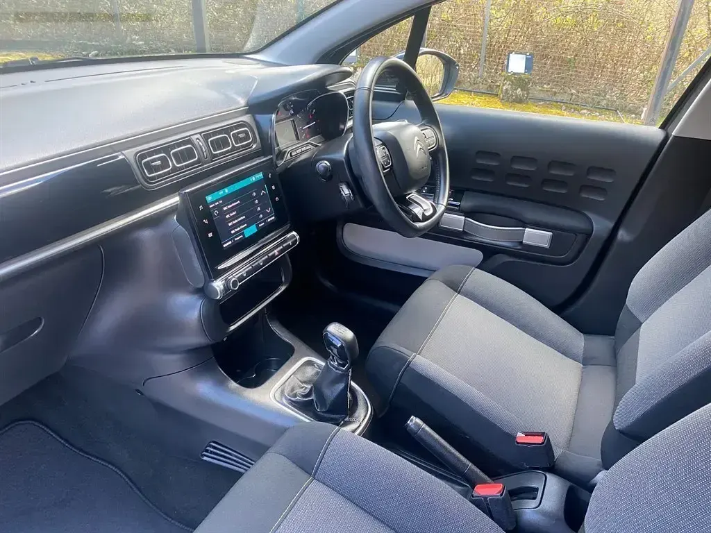 Używany Citroën C3 Flair 102 KM (75 kW) 2019 Szary Hatchback