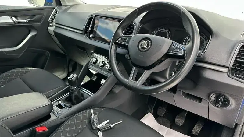 Used Skoda Karoq SE Technology 115 HP (84 kW) 2020 Blue SUV