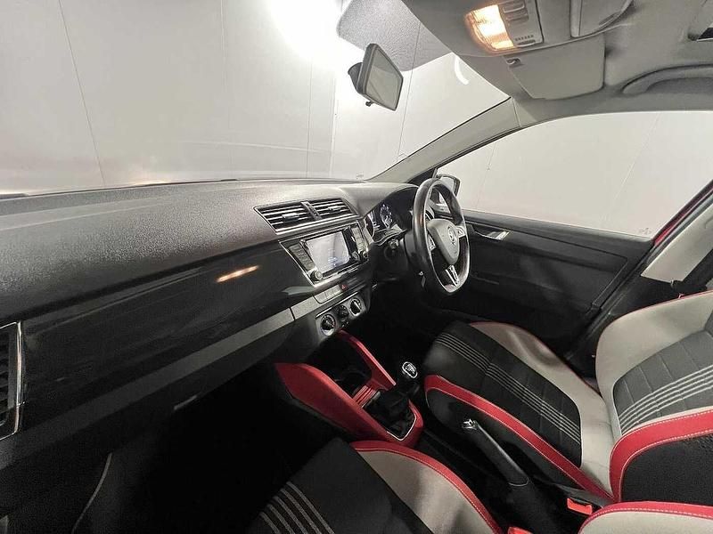 Used Skoda Fabia 81 HP (59 kW) 2017 Corrida red Hatchback