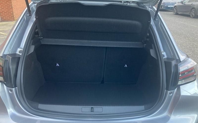 Used Peugeot 208 Allure 101 HP (74 kW) 2025 Hatchback