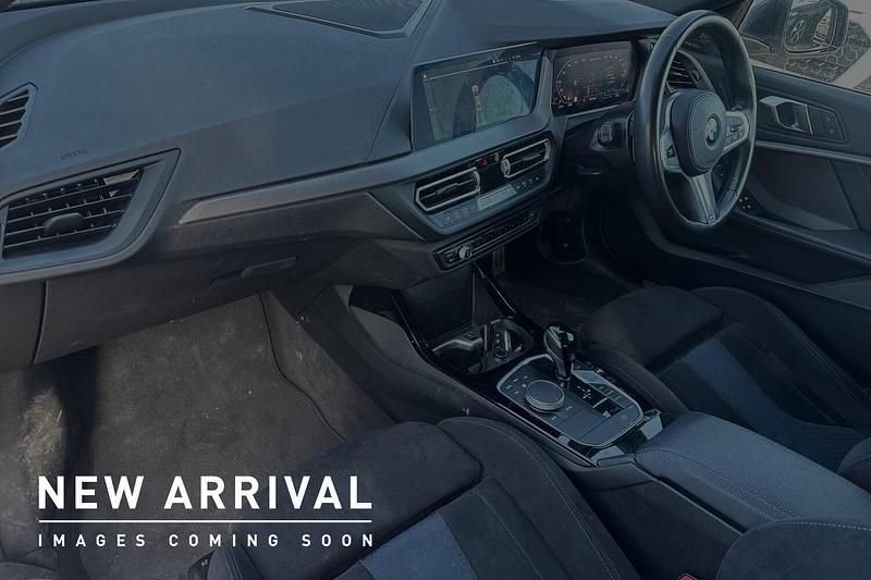 Used BMW M235 Comfort Edition 302 HP (222 kW) 2023 White Coupe