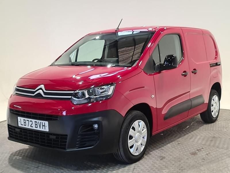 Used Citroën Berlingo PureTech 110 HP (80 kW) 2023 Red MPV
