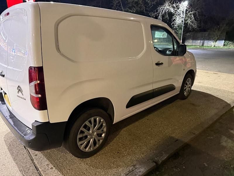 Used Citroën Berlingo 100 HP (73 kW) 2022 White MPV