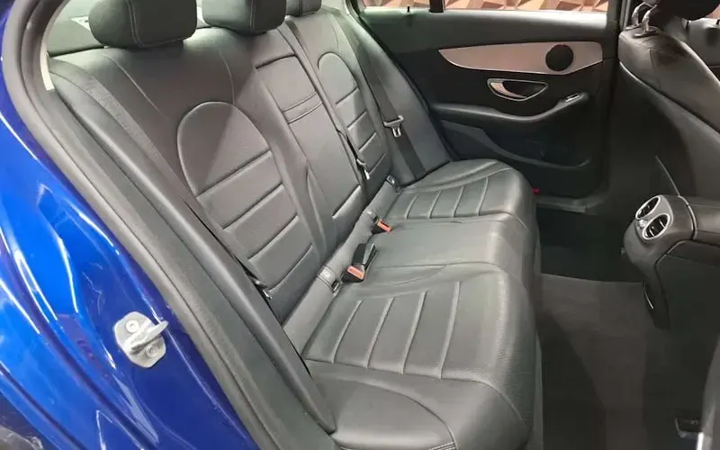 Used Mercedes C200 184 HP (135 kW) 2019 Blue Sedan