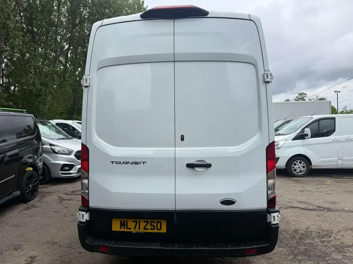 Usado Ford Transit 130 CV (95 kW) 2021 Blanco Van
