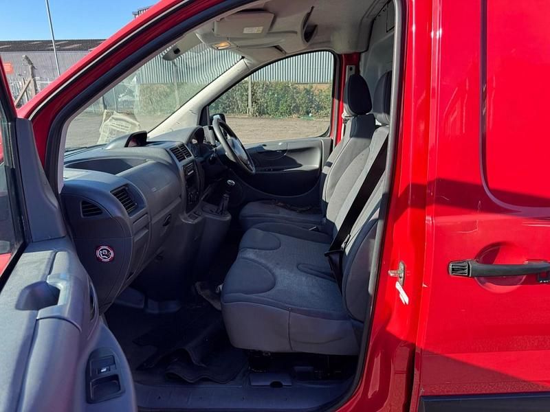Używany Peugeot Expert 2015 Czerwony Van