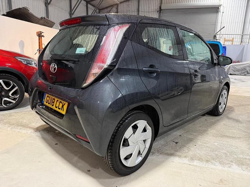 Used Toyota Aygo X-play 68 HP (50 kW) 2018 Grey Hatchback