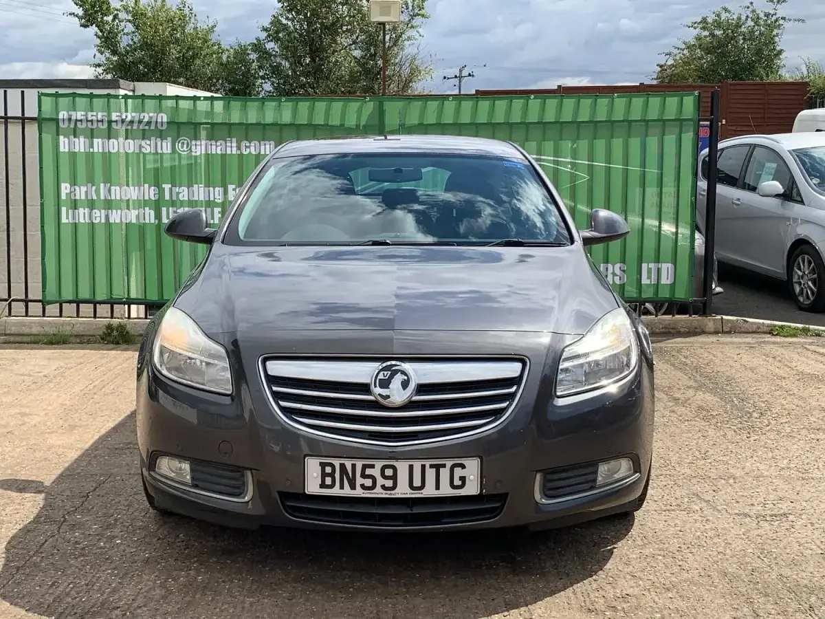 Used Vauxhall Insignia SRi 160 HP (117 kW) 2009 Grey Hatchback