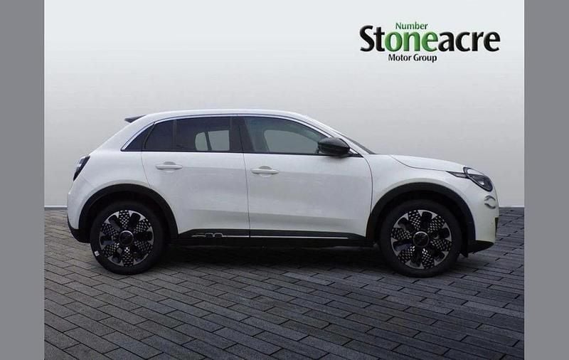New Fiat 600 La Prima 114 kW (156 HP) 2025 White SUV