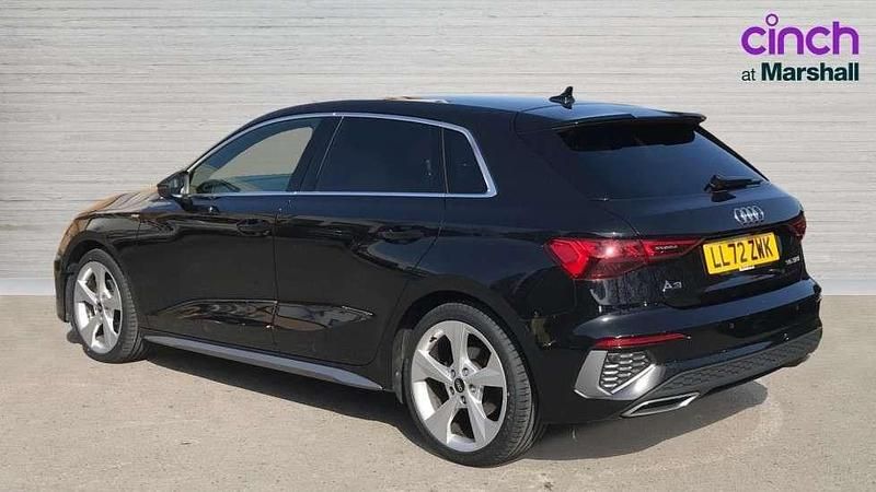 Usado Audi A3 S-Line 150 HP (110 kW) 2022 Preto Sedan