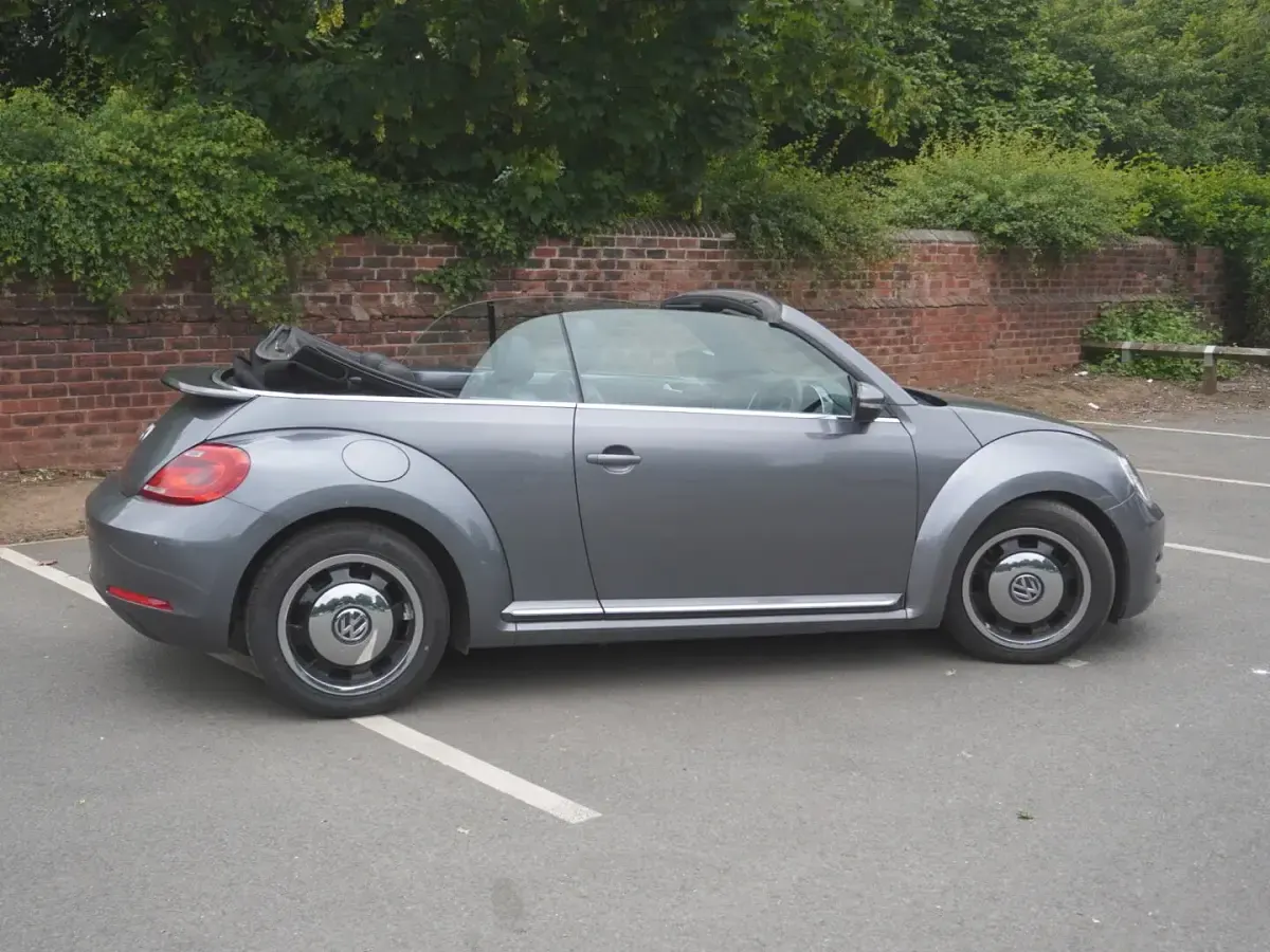 Used VW Beetle Design 140 HP (102 kW) 2015 Grey Hatchback