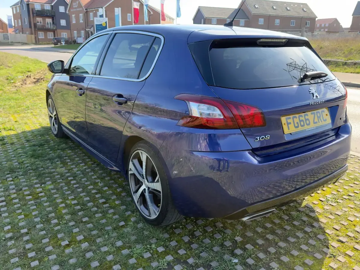 Used Peugeot 308 GT-line 130 HP (95 kW) 2016 Blue Hatchback