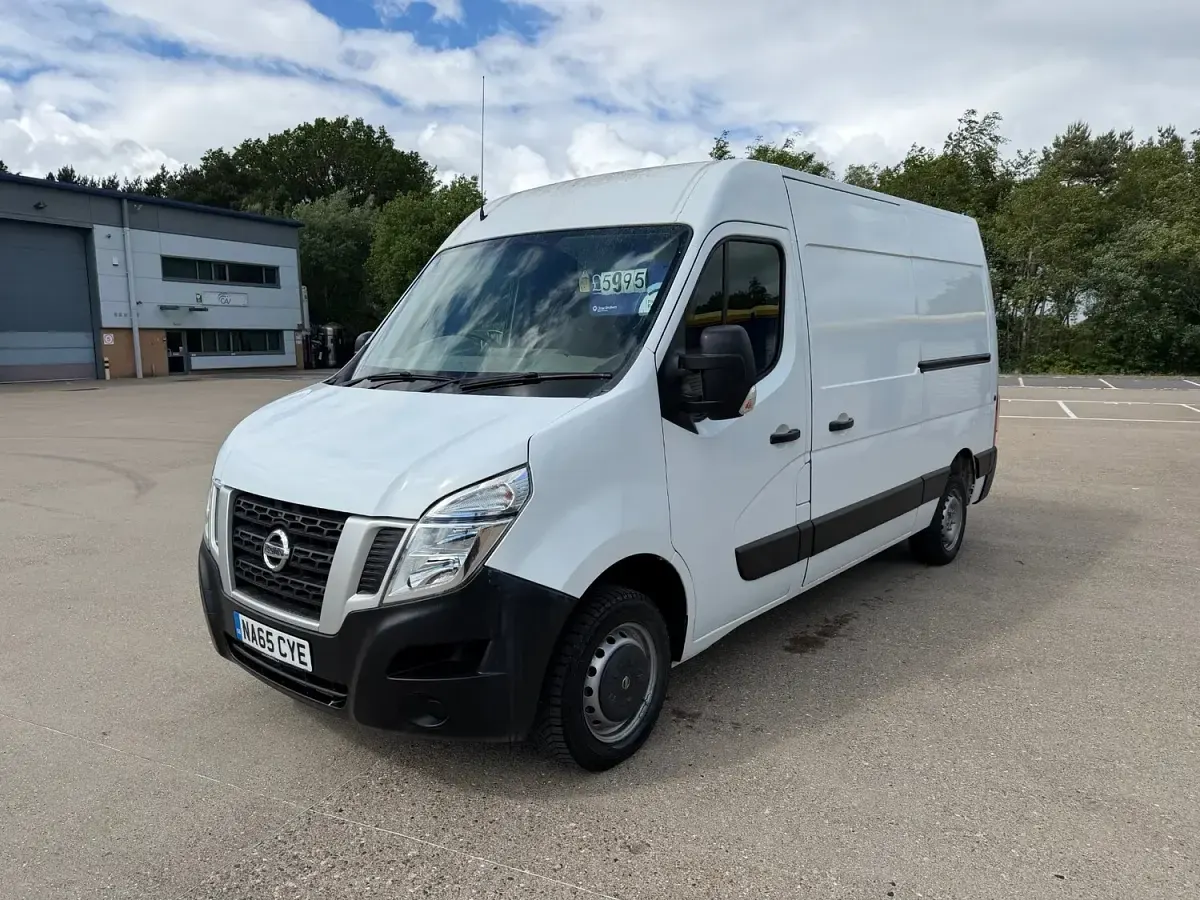 Used Nissan NV400 110 HP (80 kW) 2015 White Van