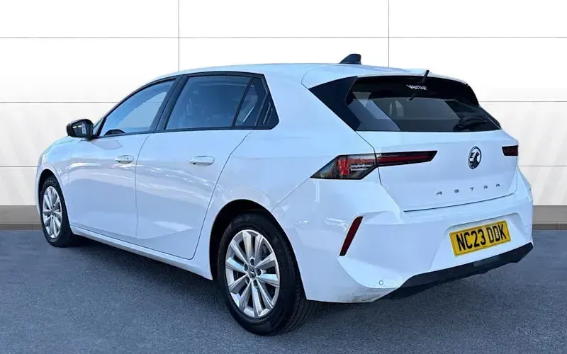 Second-hand Vauxhall Astra Design Edition 131 CP (96 kW) 2025 Hatchback