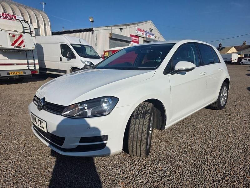 Used VW Golf VII SE 105 HP (77 kW) 2014 White Hatchback