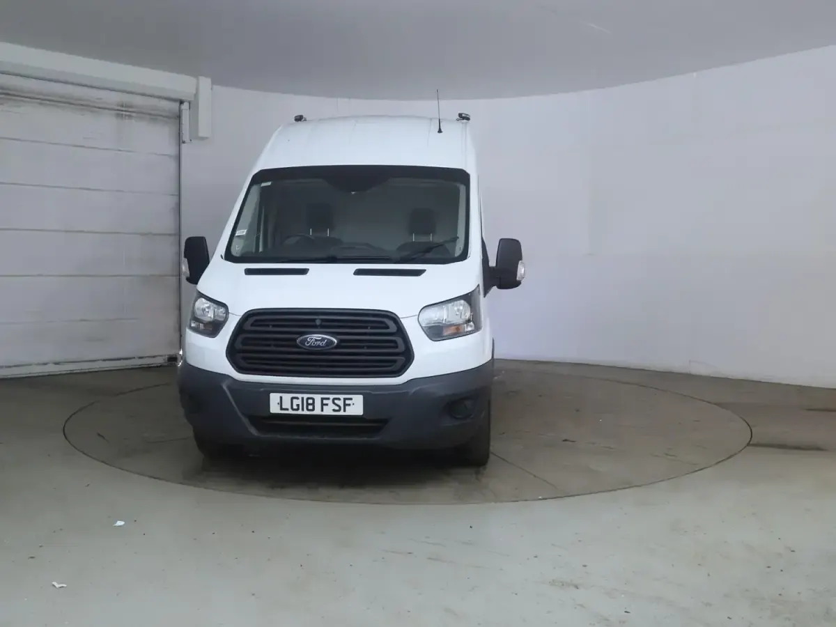 Second-hand Ford Transit 130 CP (95 kW) 2018 Alb Van