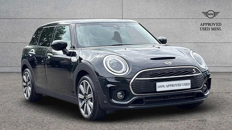 Black Used 2023 Mini Cooper S Clubman Exclusive Estate | £28,995 (Fair price) - Image 1/3