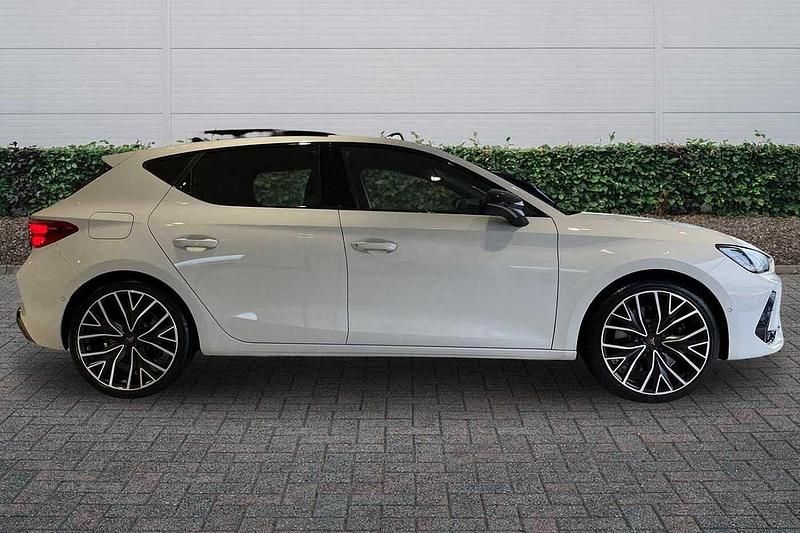Used Cupra Leon VZ2 2026 Glacial white Hatchback