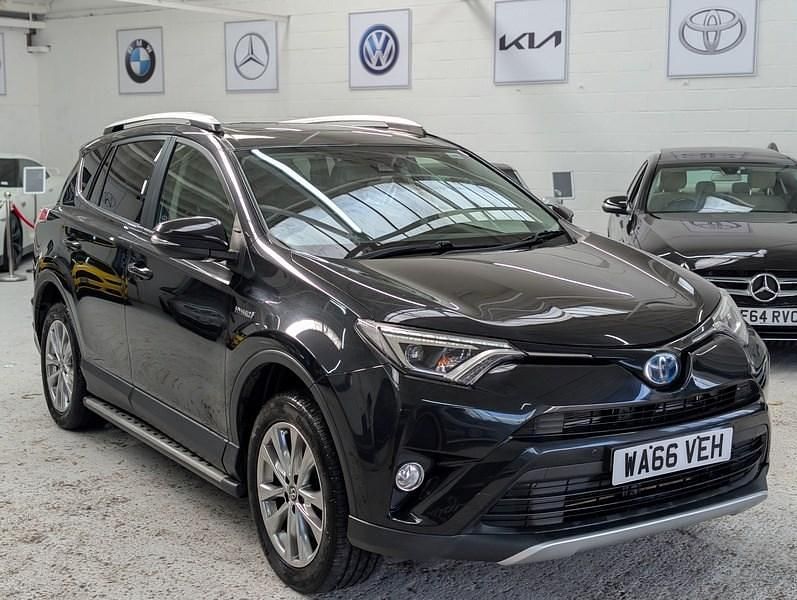Used Toyota RAV4 197 HP (144 kW) 2016 Black SUV