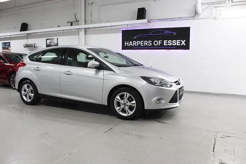 Silver Used 2014 Ford Focus Zetec Hatchback | £3,395 (Good price) - Image 1/4