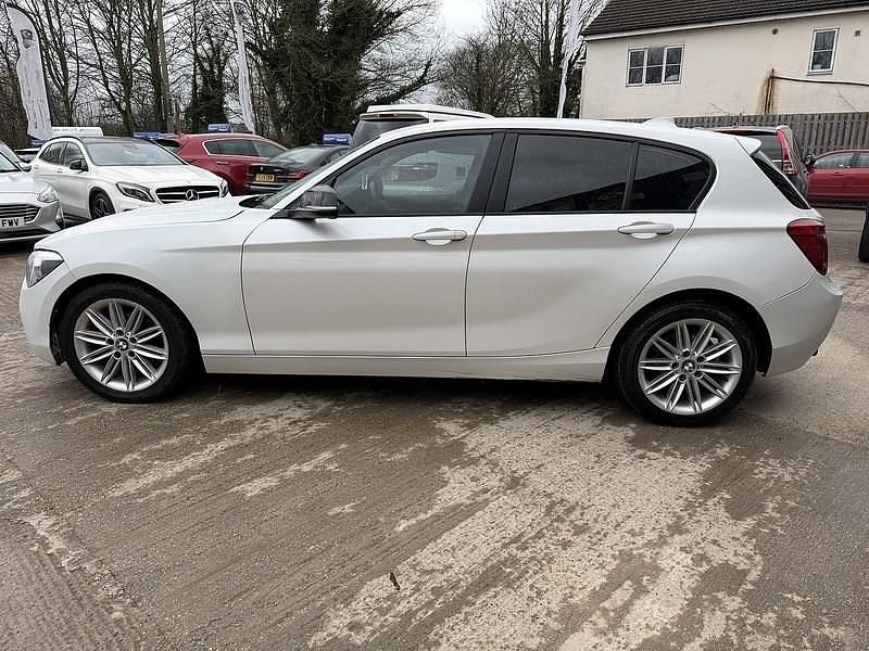 Used BMW 118 Sport Line 2014 White Hatchback