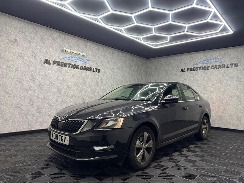Black Used 2018 Skoda Octavia SE Technology Hatchback | £6,999 (Super price) - Image 1/4