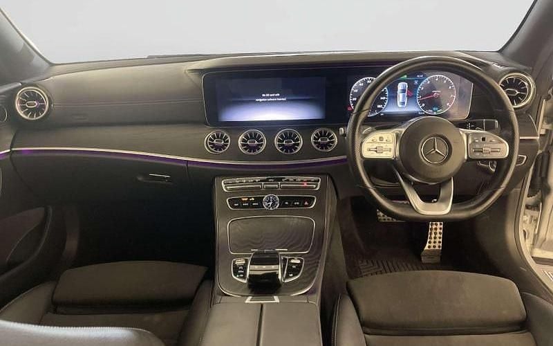 Usado Mercedes E350 AMG line 313 CV (230 kW) 2019 Plateado Coupe