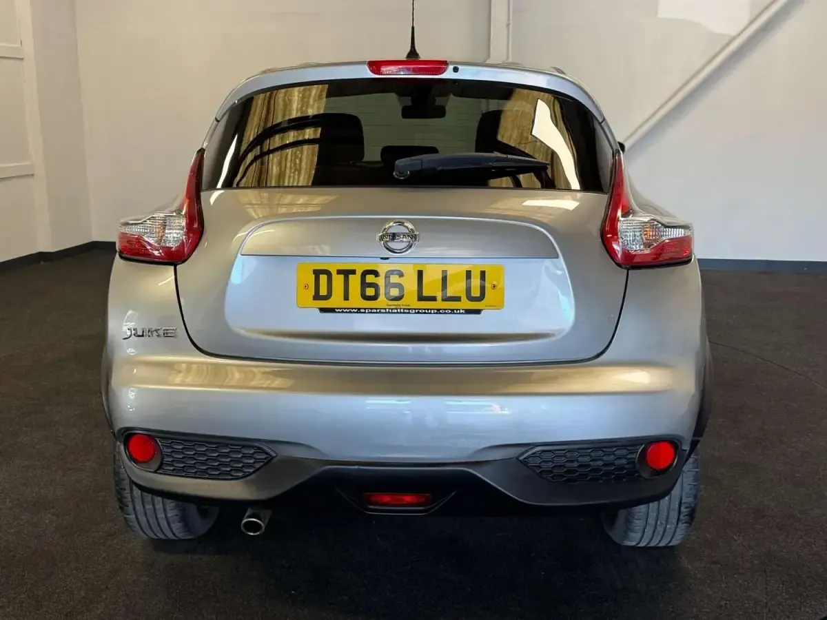 Used Nissan Juke N-Connecta 117 HP (86 kW) 2017 Silver SUV
